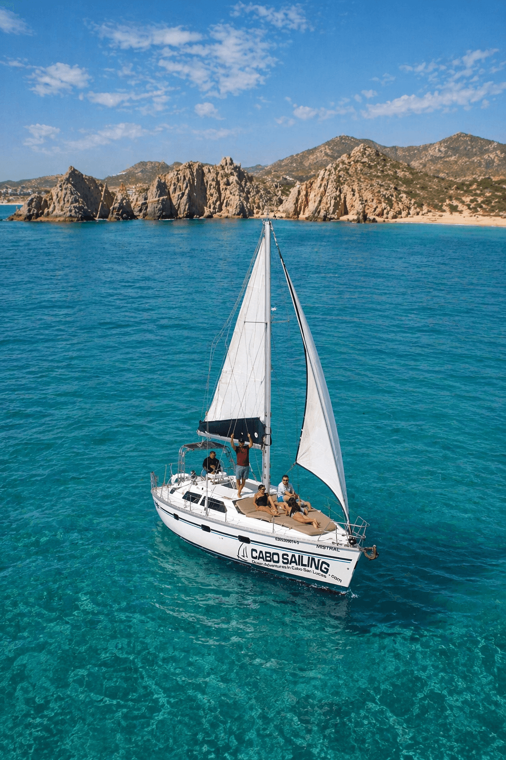 Velero 42' charter privado al atardecer